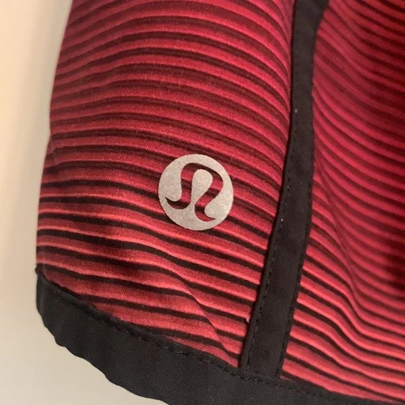 Lululemon tracker short - Picture 3 of 4